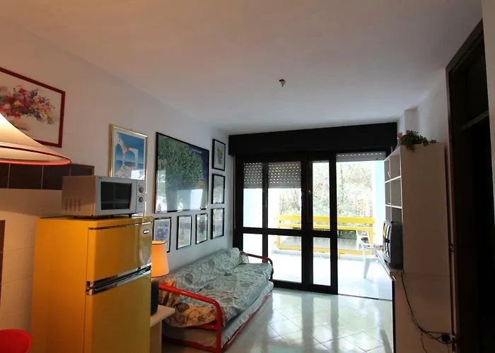 Flats Solarium 公寓 *