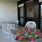 Flats Solarium 公寓 比比翁