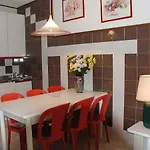 Flats Solarium 公寓 *